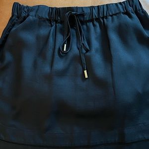 Size MP Banana Republic black skirt with elastic waist and drawstring ties